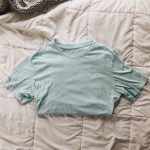 nike original swoosh tee